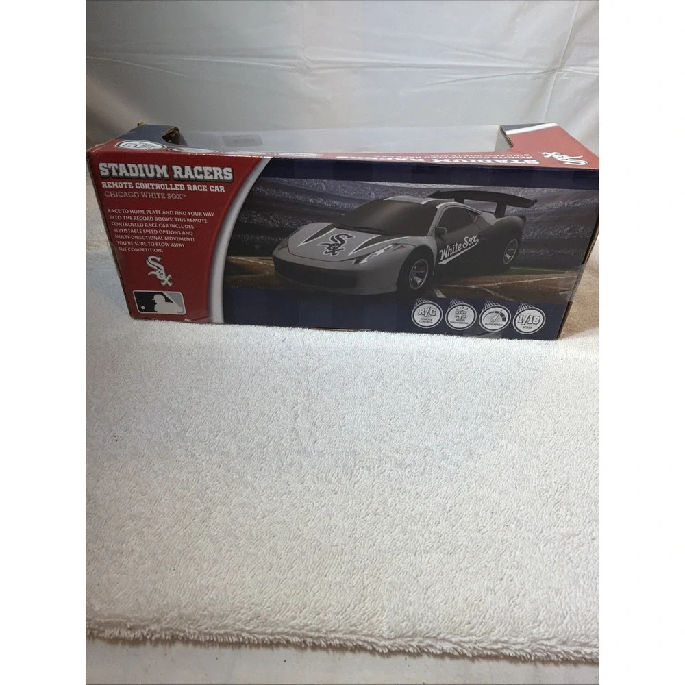Stadium Racers Chicago White Sox Remote Controlled Race Car 1/18 Scale MLB